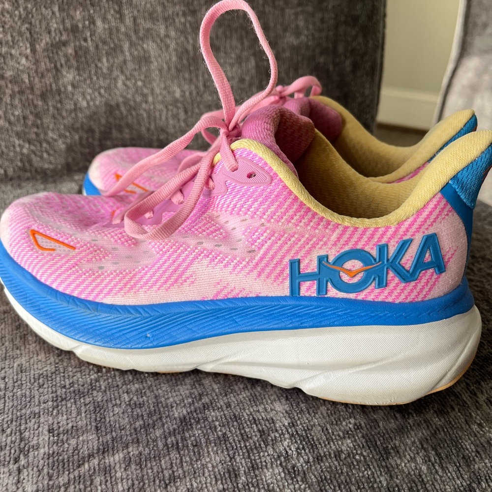 Hoka Clifton 9